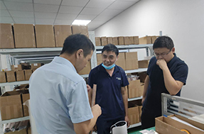 EMI標準彈片訂購商前來我司參觀--易密斯專業生產